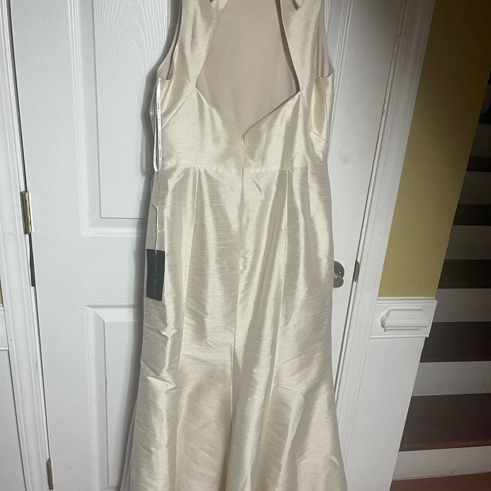 NWT ALFRED SUNG champagne Maxi Dress Jewel Neck bow accent Open-Back  SZ10 - Picture 7 of 16